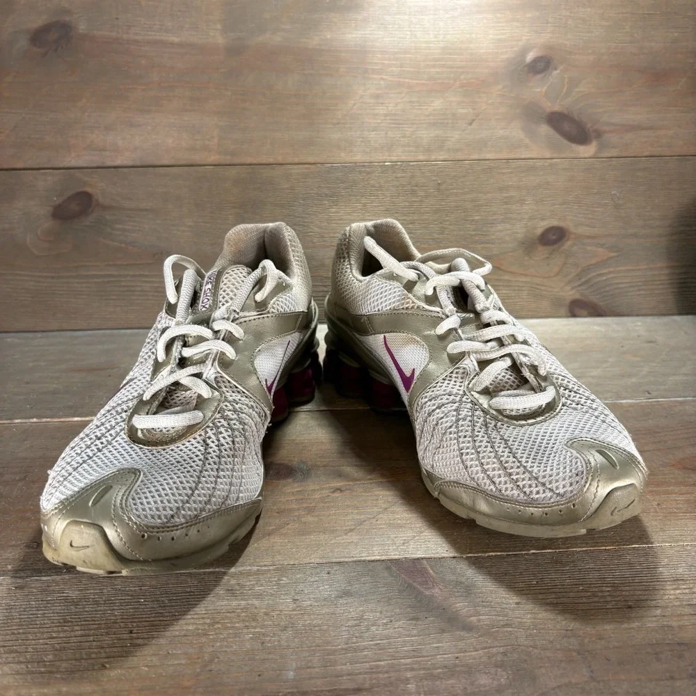 Nike Shox Vivify Womens size 6.5 shoes White gold Mesh Y2K Running sneakers
